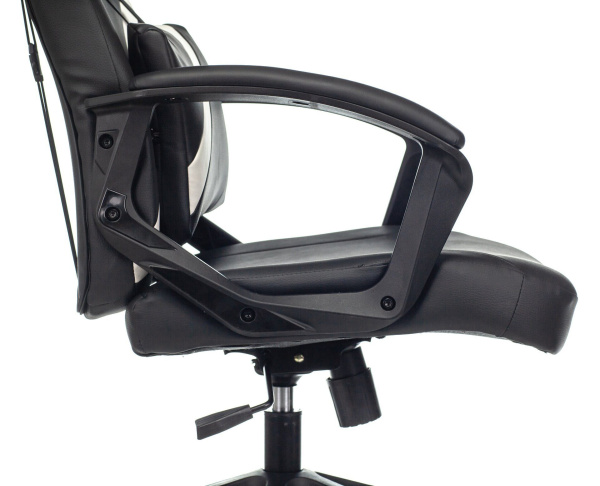 Кресло игровое Бюрократ ZOMBIE DRIVER крестовина пластик, белая вставка