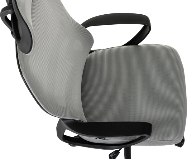 Кресло руководителя Бюрократ Wise сетка/ткань серый